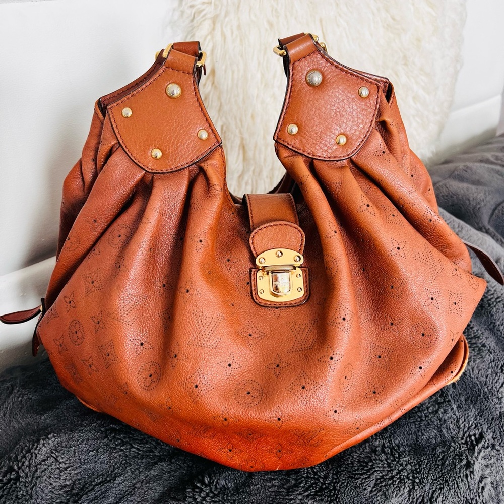 Louis Vuitton Mahina Leather Monogram Hobo Shoulder Bag